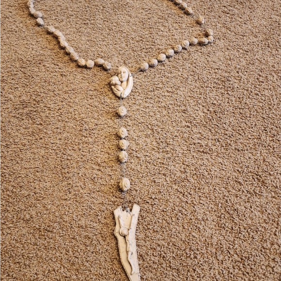 Large Wall Rosary Alabasterite 66" - Picture 4 of 12